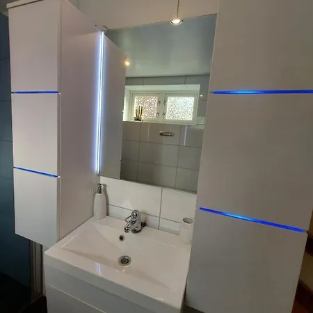 Bazyl Apartamento Folkedal